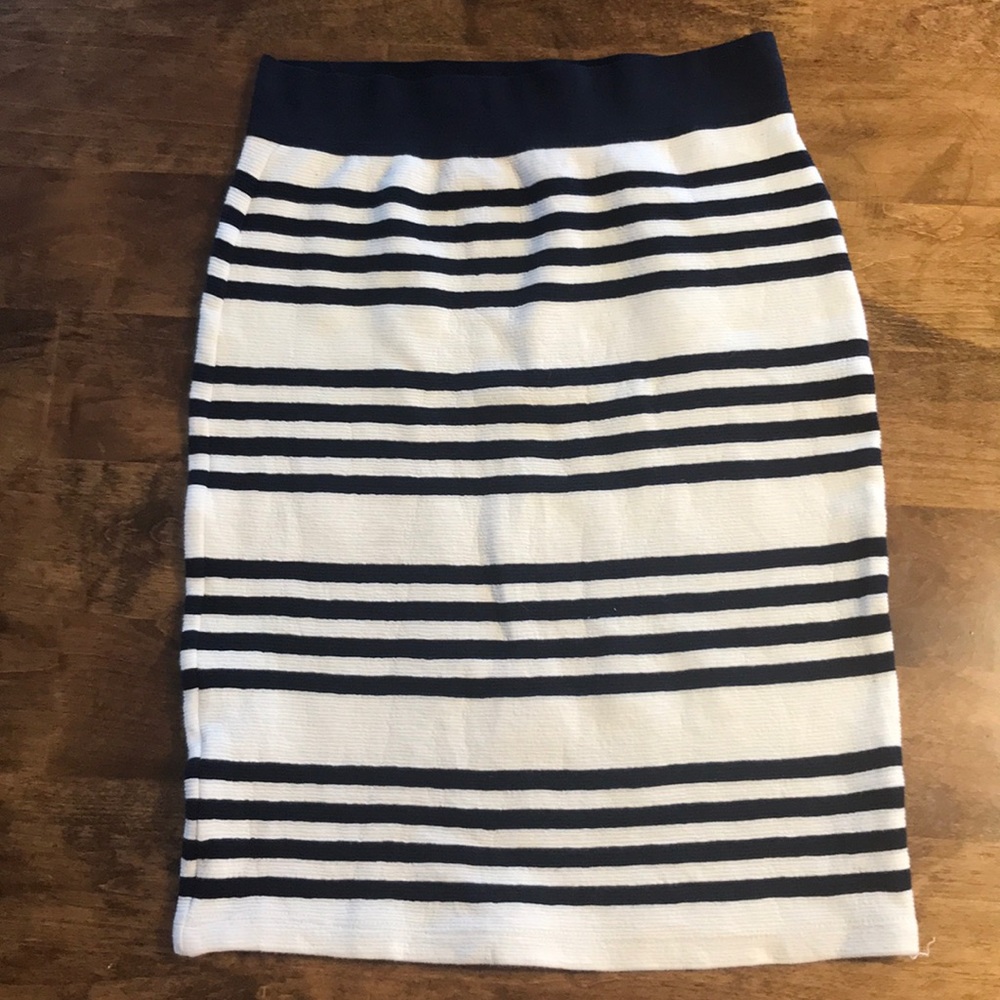 Women’s forever 21 striped stretchy skirt small